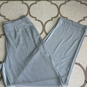 Chico’s travelers silver straight leg pull on pants